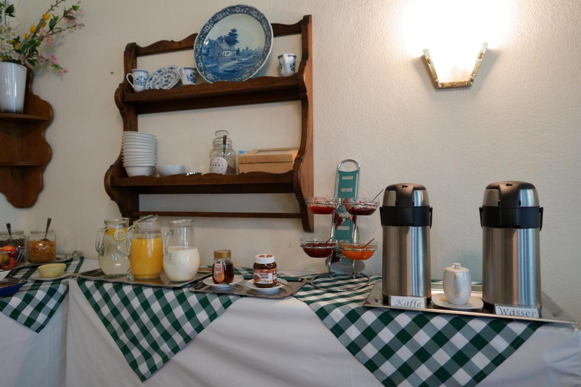 Hotel Pension Xantener Eck Berlino Esterno foto