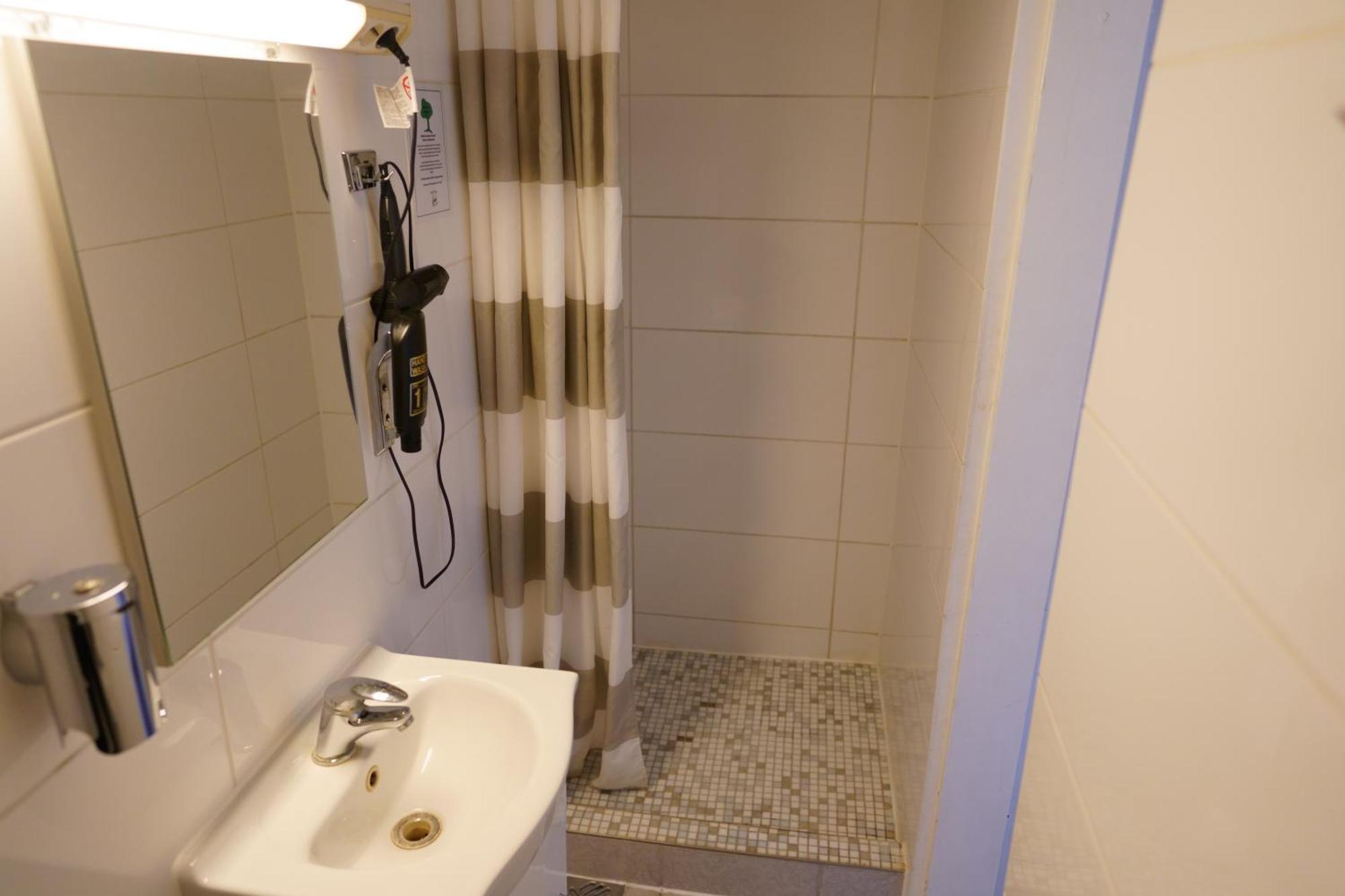 Hotel Pension Xantener Eck Berlino Esterno foto