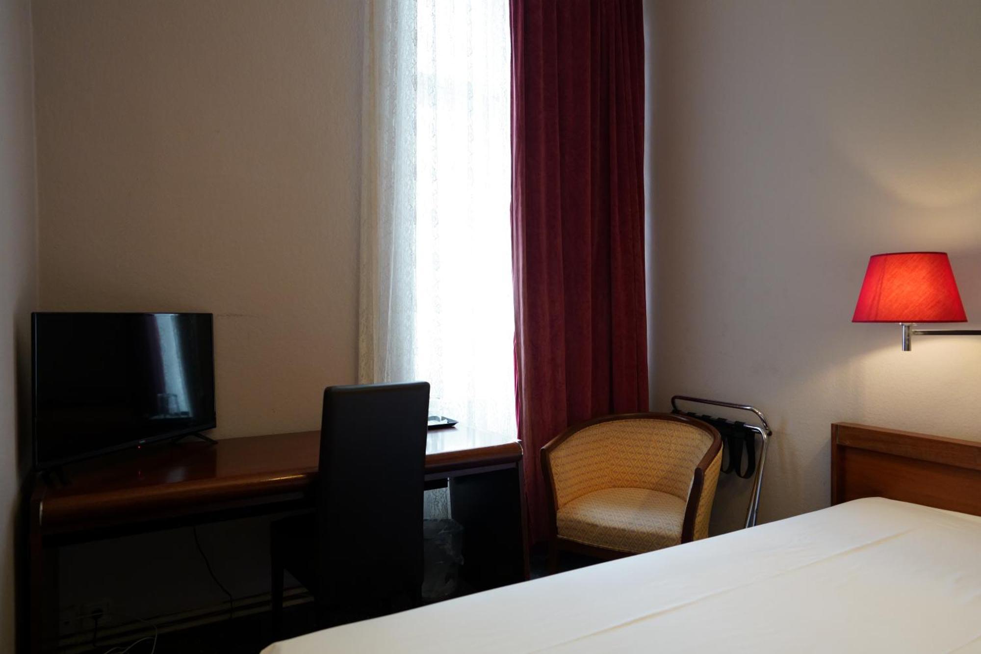 Hotel Pension Xantener Eck Berlino Esterno foto