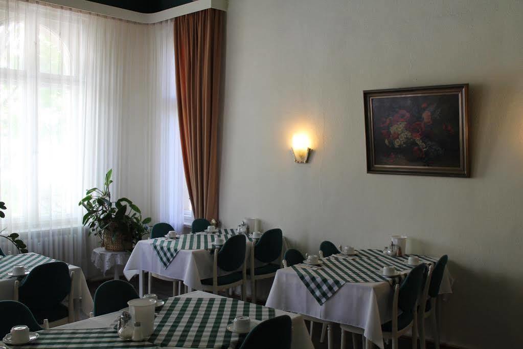 Hotel Pension Xantener Eck Berlino Esterno foto